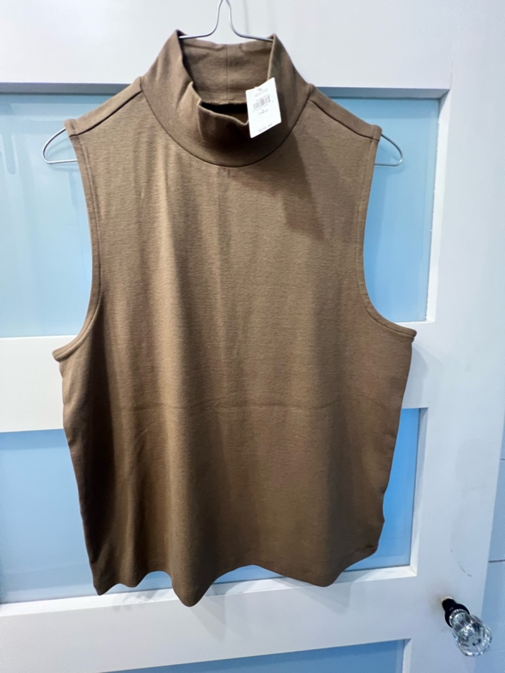 NEW Gap-Sleeveless Mock Neck Top in Brown, L tall